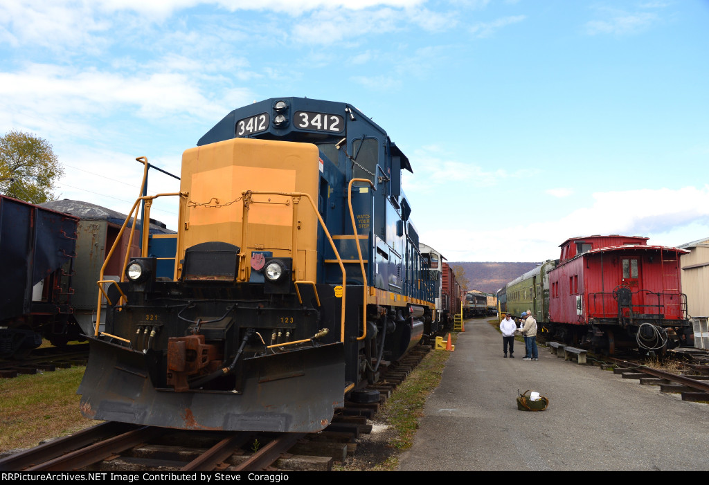 RDG 3412 Front/nose to long hood shot and RDG 92938, 